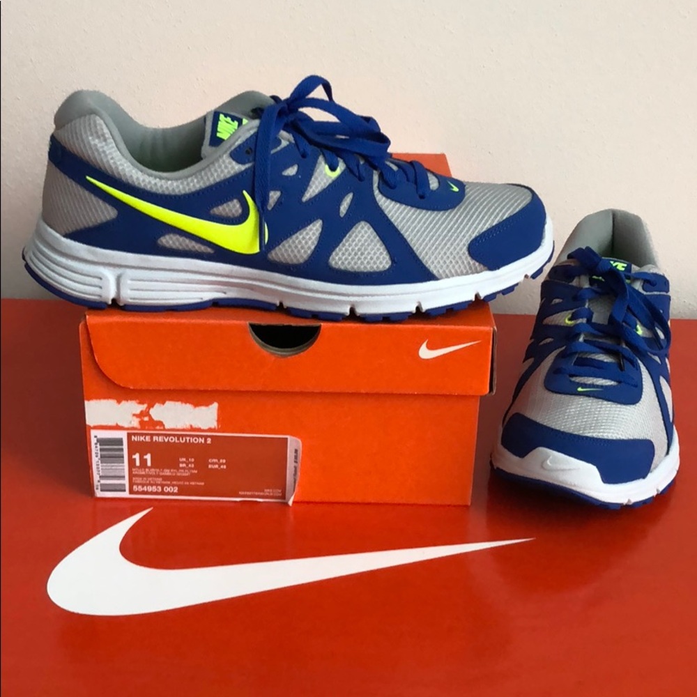 Nike Revolution 2 | Size 11 | Blue Gray Volt